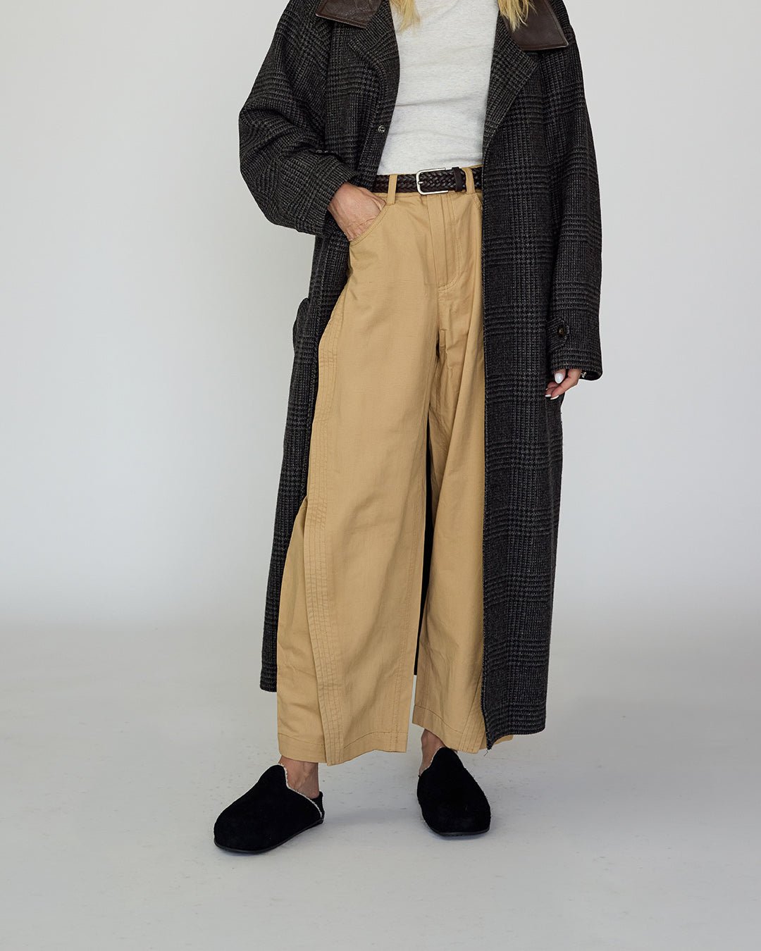 The Rough-Out Burro Black