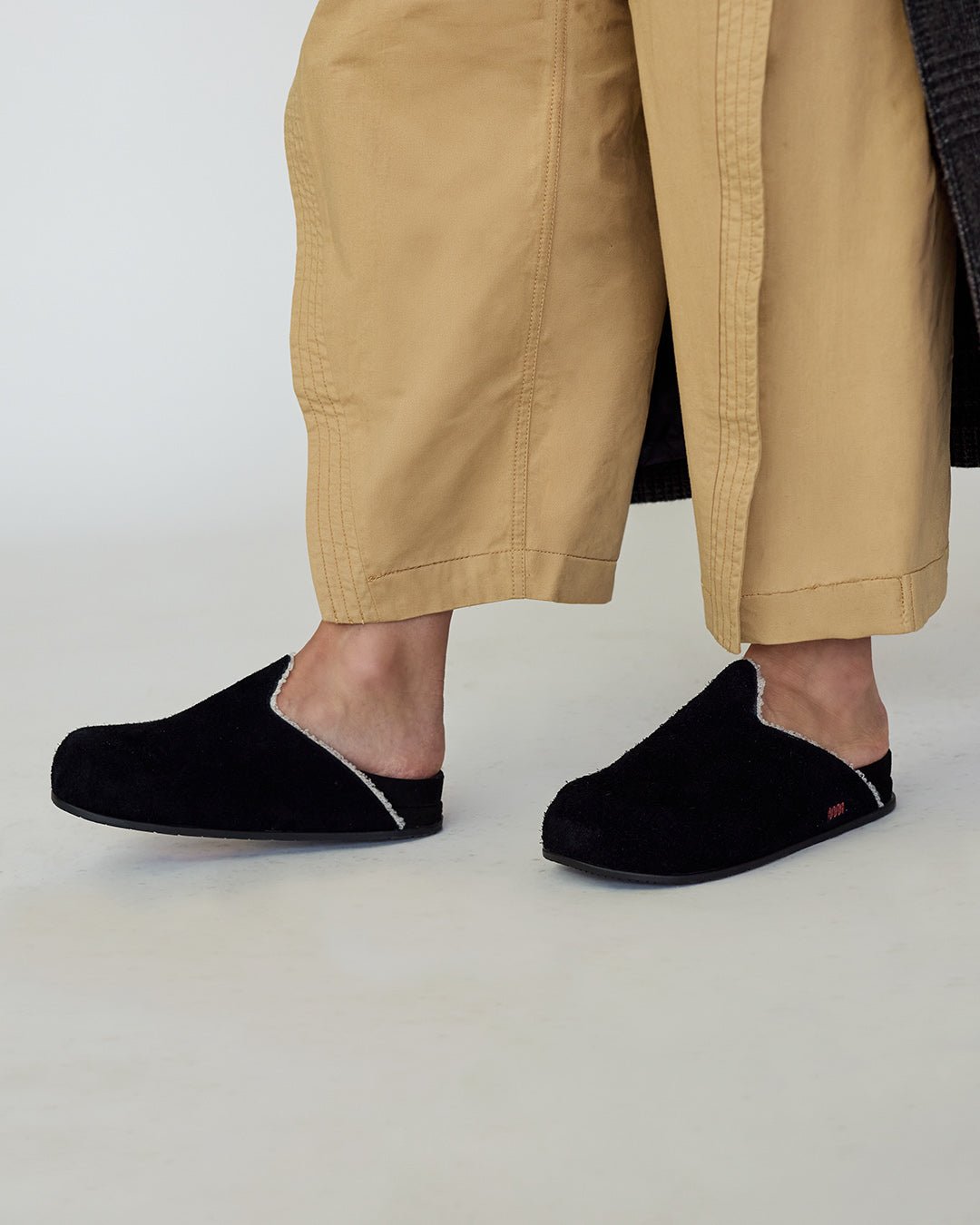 The Rough-Out Burro Black