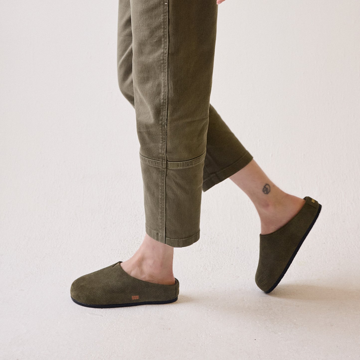 The Lily Clog - Sage Green