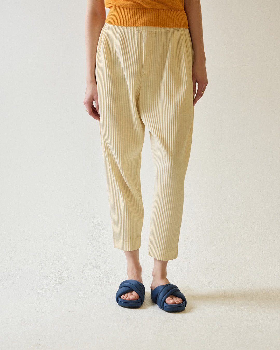 The Huggy Slide - Navy Blue