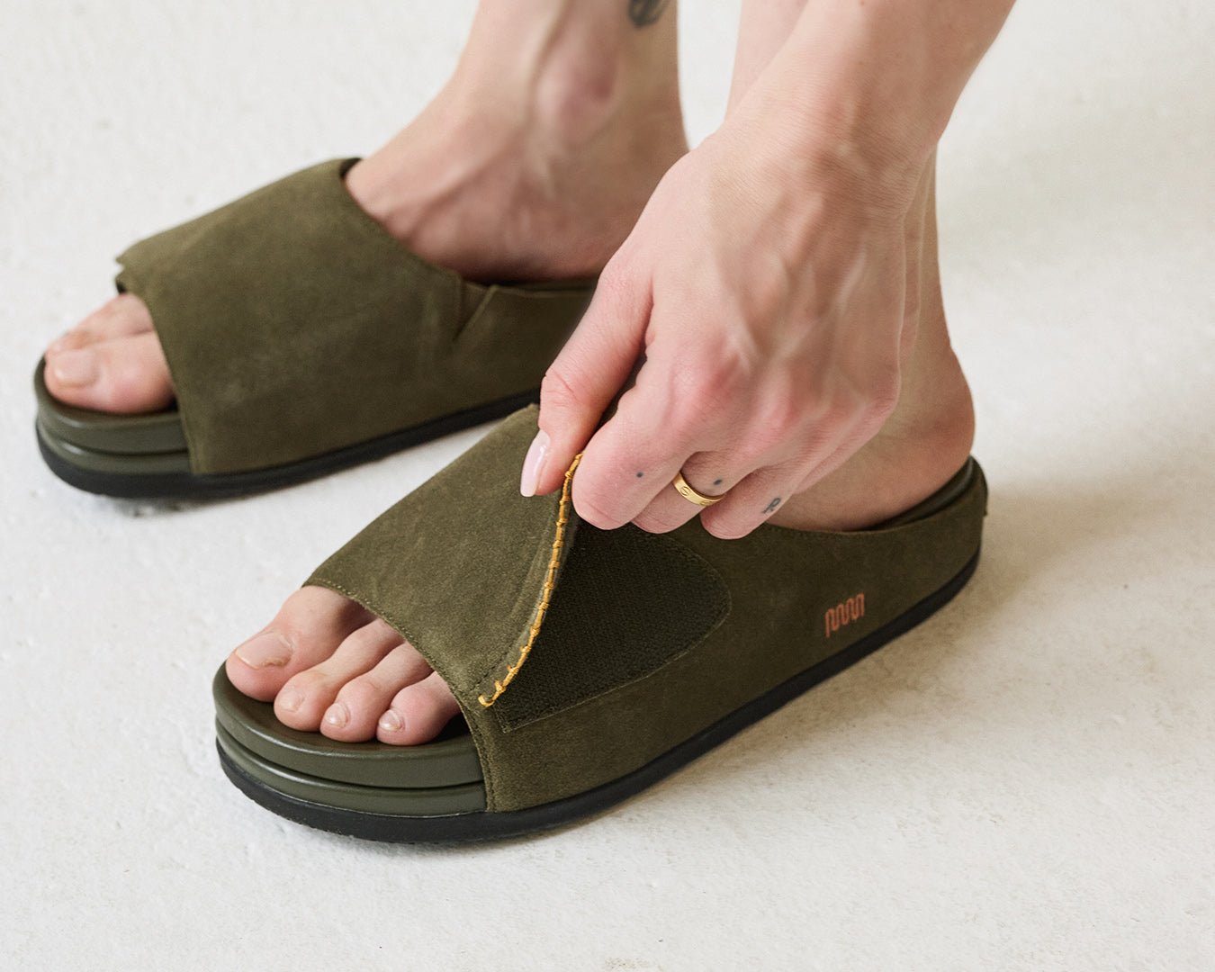 The Ollie Slide - Army Green Suede – Commbi ®