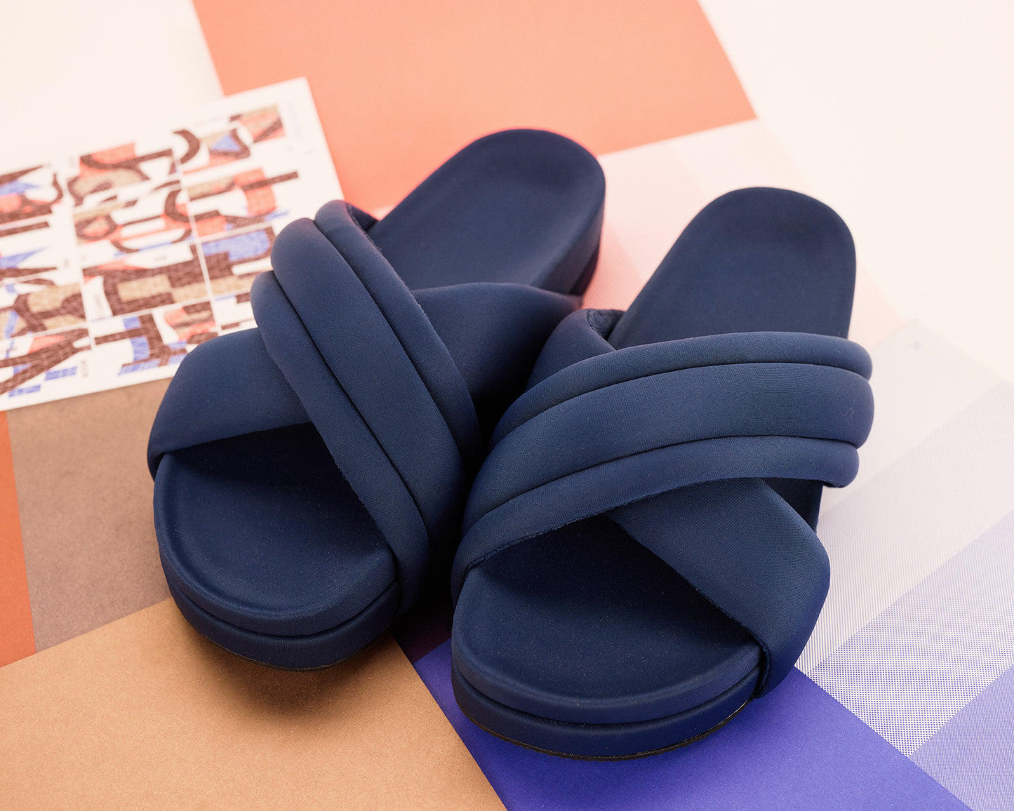 The Huggy Slide - Navy Blue