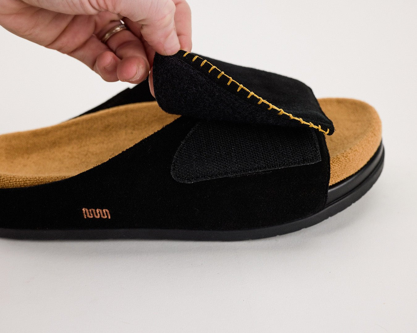 The Ollie Slide - Black Suede – Commbi ®